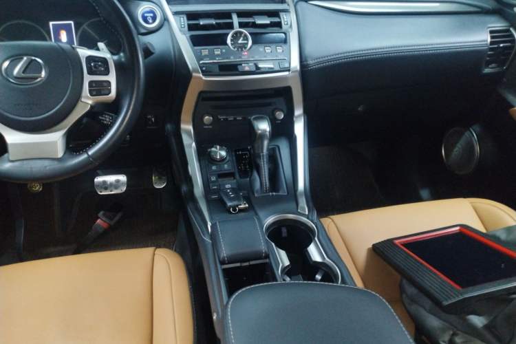 Used Lexus NX 2020 300h Front-Drive FENGSHANG Version China VI Standard
