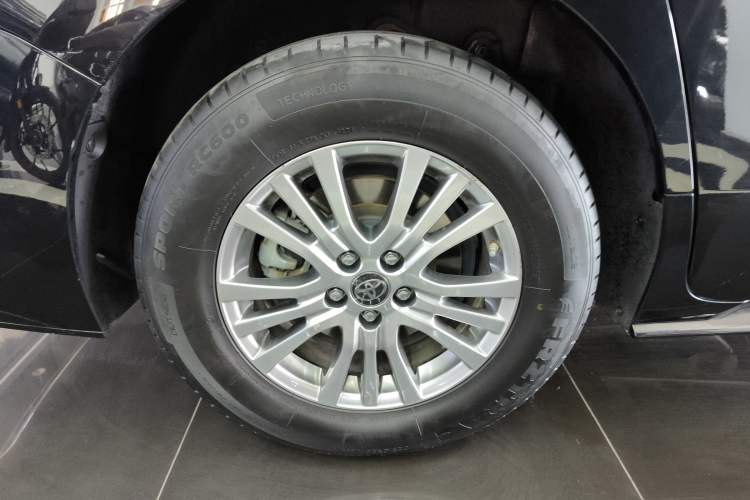 Used Toyota Sienna 2021 2.5L Hybrid Premium Edition