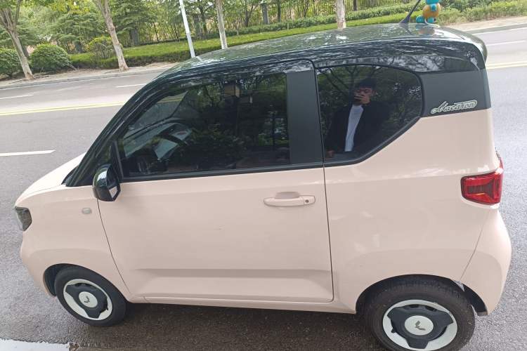 Used Wuling Hongguang MINIEV 2022 Macaron Premium Model – Lithium Iron Phosphate
