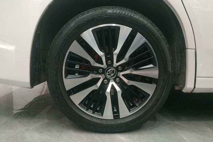 Used Toyota Alphard 2018 Revised Version 3.5L Premium Edition
