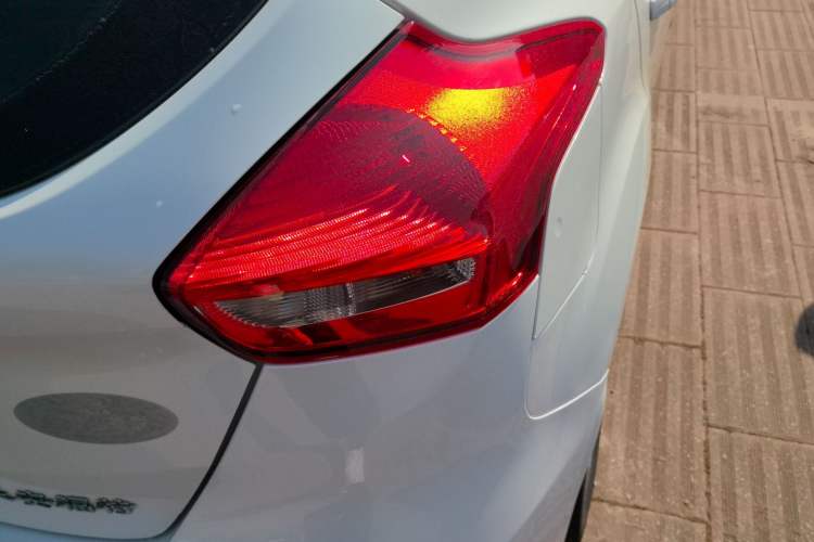 Used Ford Focus 2017 Hatchback 1.6L Automatic Comfort Plus SmartDrive Edition
