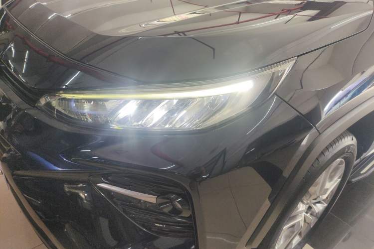 Used Toyota Wildlander 2020 2.0L CVT 4x4 Luxury Edition
