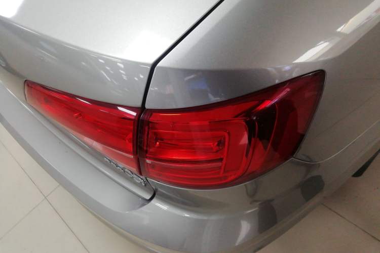 Used Volkswagen Sagitar 2018 1.6L Automatic Comfort Model
