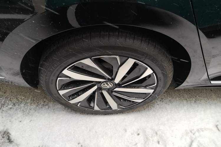 Used Volkswagen Passat 2024 380TSI Dragon Glory Edition
