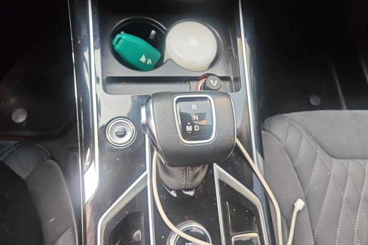 Used Hongqi HS5 2022 Revised Version 2.0T Smart Connect Flagship Edition