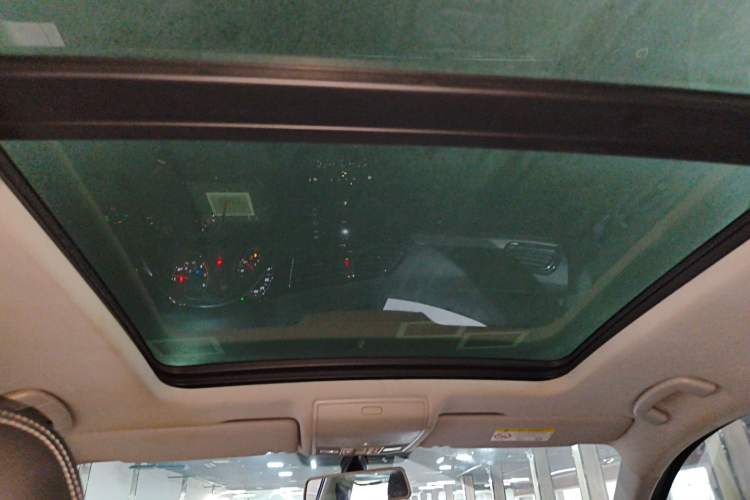 Used Volkswagen Tiguan L 2019 330TSI Automatic Two-Wheel Drive Panoramic Comfort Edition China V Standard
