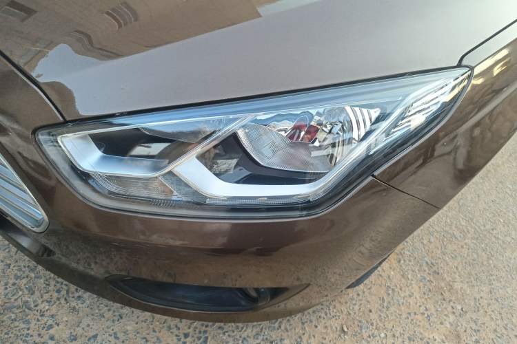 Used Ford Escort 2015 1.5L Automatic Comfort Model
