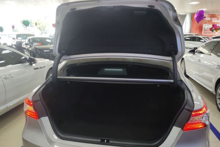 Used Toyota Camry 2021 2.5G Luxury Edition
