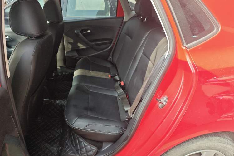 Used Volkswagen Polo 2013 1.4L Automatic Comfort Edition
