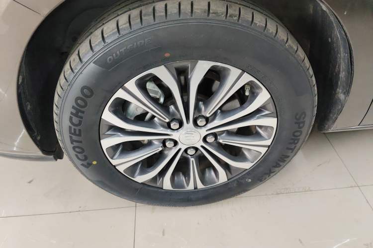 Used Buick GL8 2022 Land Business Class 652T Luxury Model
