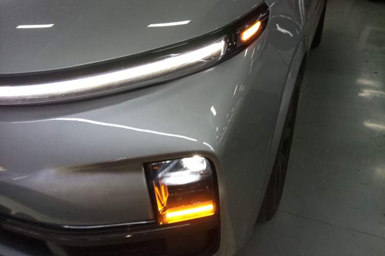 Used Li Auto L8 2023 Pro Model
