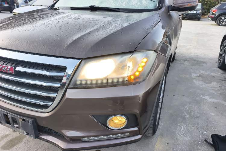 Used Haval H2 2016 Red-Label 1.5T Manual Two-Wheel Drive Luxury Model
