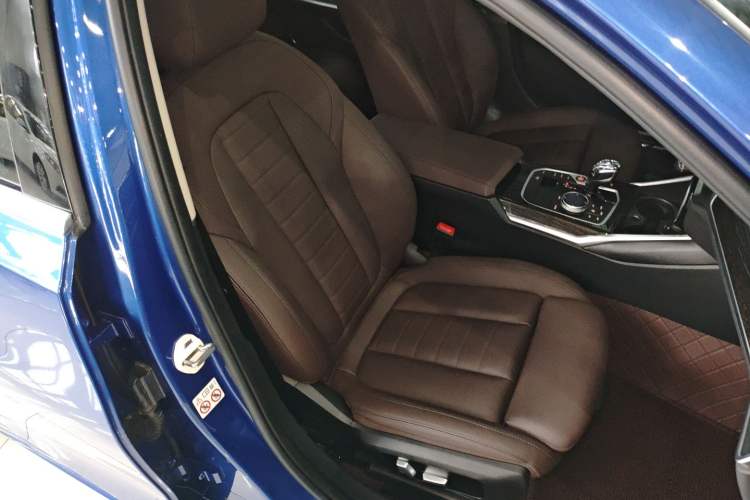 Used BMW 3 Series 2021 Second Facelift 325Li M Sport Package
