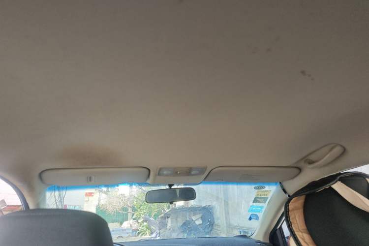 Used Kia K2 2015 Sedan 1.4L MT GLS