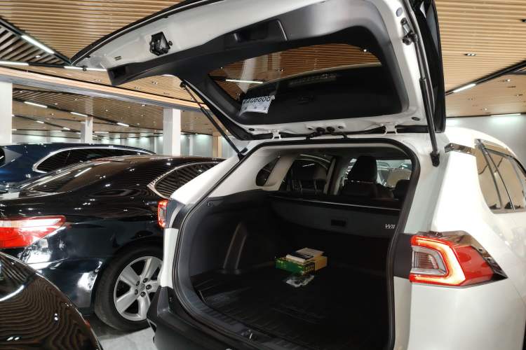 Used Toyota Wildlander 2022 2.0L CVT Two-Wheel Drive Luxury PLUS Edition