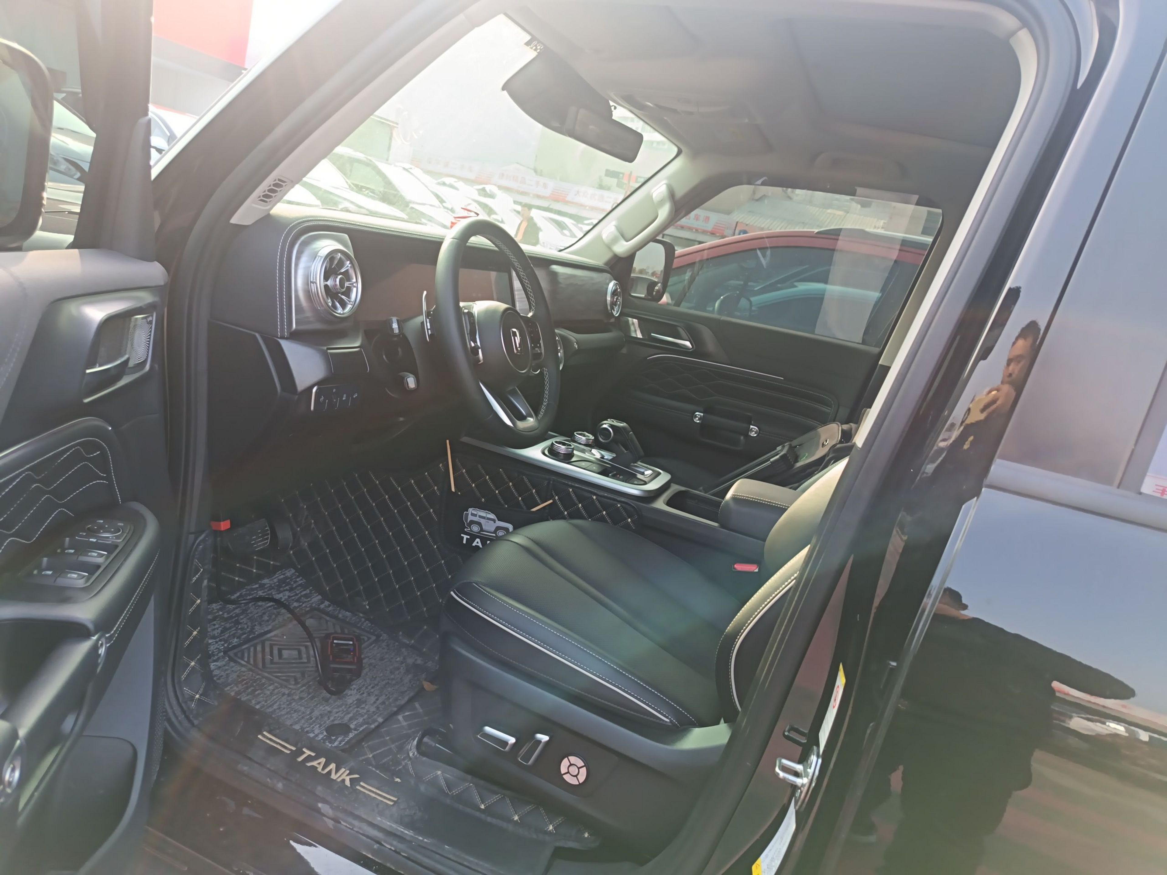 المقاعد الأمامية داخل السيارة