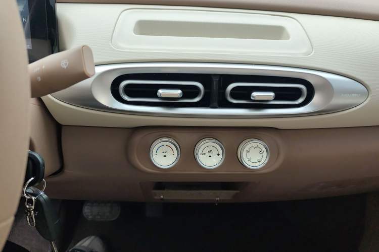 Used Wuling Hongguang MINIEV 2025 Four-Door Version Advanced Edition
