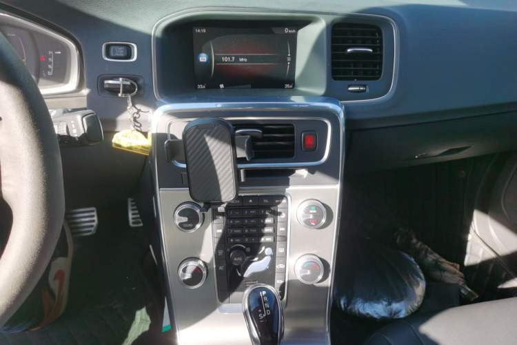 Used Volvo S60 2019 S60L Facelift T5 Intelligent Advanced Edition
