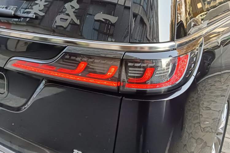 Used VOYAH Dream 2024 PHEV Extended-Range Premium Edition
