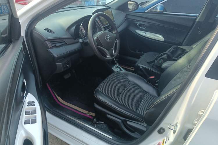 Used Toyota YARiS L 2015 1.5G Automatic Xuan Dong Sunroof Special Edition
