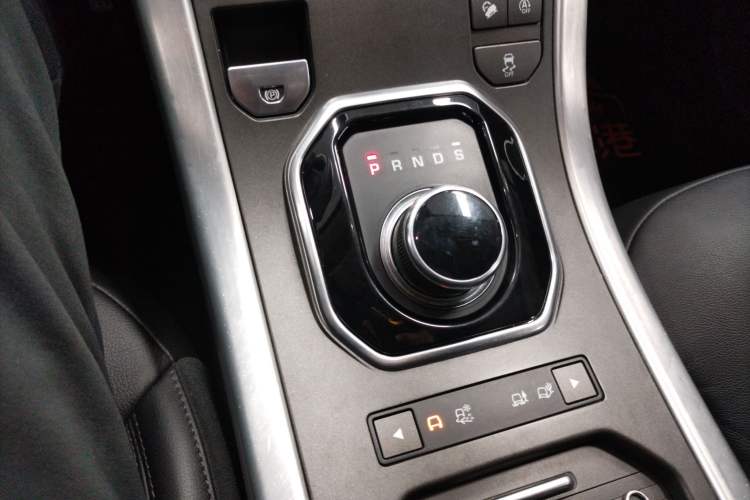 Used Land Rover Range Rover Evoque 2018 240 PS SE Smart Brilliance Edition
