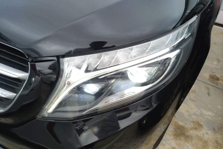 Used Mercedes-Benz V-Class 2017 V 260 Avantgarde Edition
