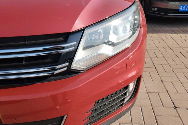 Used Volkswagen Tiguan 2013 2.0 TSI Automatic All-Wheel-Drive Flagship Edition
