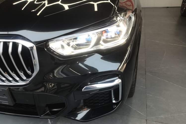 Used BMW X5 2022 Restyled xDrive 30Li Luxury Version M Sport Package
