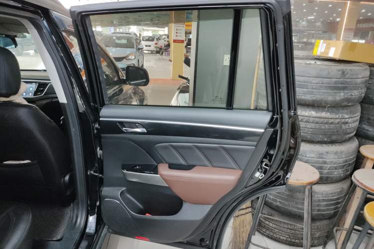 Used GAC Trumpchi GS7 2017 320T Two-Wheel-Drive Luxury Model