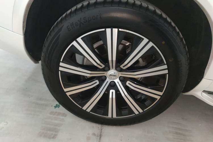 Used Volvo XC90 2021 B5 SmartDrive Luxury Edition 5-seater
