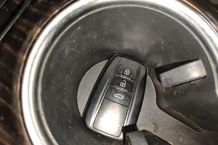 Used Toyota Camry 2018 2.5G Luxury Edition
