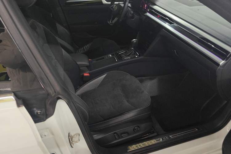 Used Volkswagen FAW-Volkswagen CC 2021 330TSI Ignite Edition
