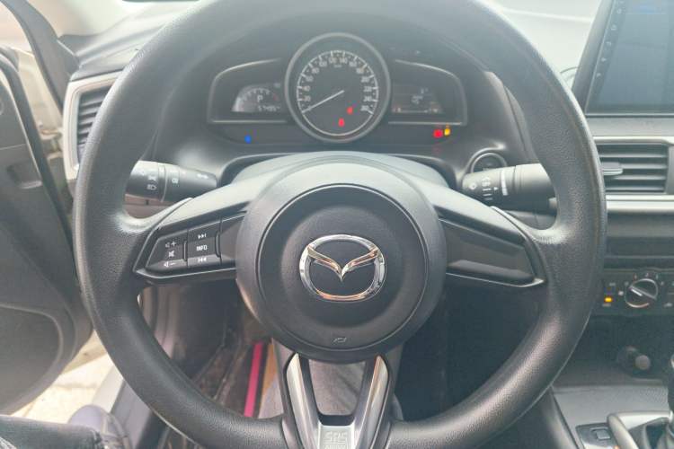 Used Mazda Mazda 3 Axela 2017 Sedan 1.5L Automatic Comfort Model Emission Standard China V
