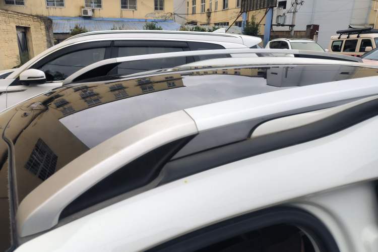 Used Peugeot 2008 2015 1.6THP Roland Garros Edition
