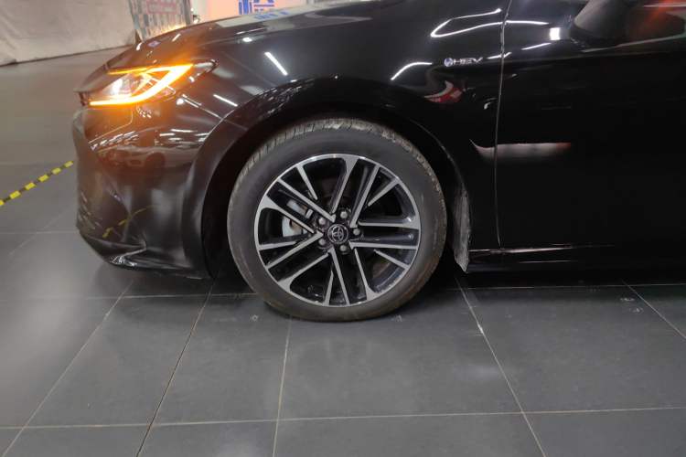 Used Toyota Camry 2024 Dual-Engine 2.5HG Prestige Edition
