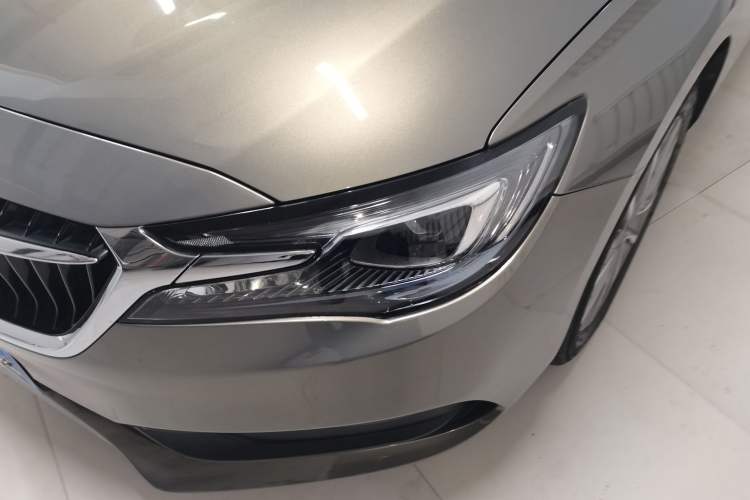 Used Buick GL6 2019 18T 6-Seater Connected Luxury Version China VI Standard
