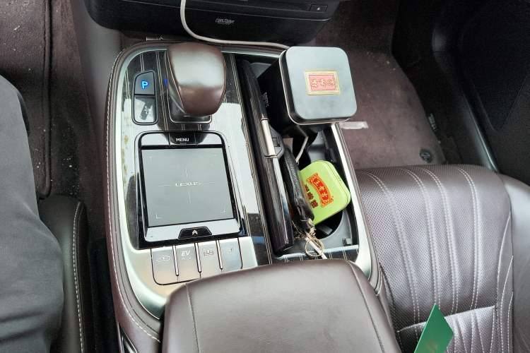 Used Lexus LS 2020 500h Luxury Edition China VI Standard
