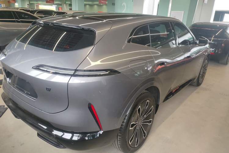 Used  07 2024 Max Extended-Range Edition