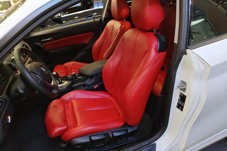 Used BMW 2 Series 2018 220i Sport Design Package
