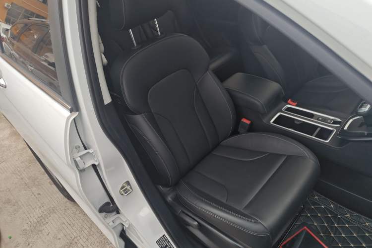 Used Haval M6 2021 PLUS 1.5T DCT Luxury Smart Connectivity Model