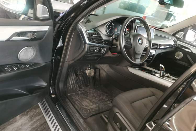 Used BMW X5 2017 xDrive35i Middle East
