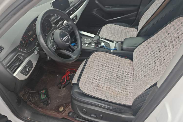 Used Audi A4L 2018 30th Anniversary Edition 40 TFSI Fashion Model
