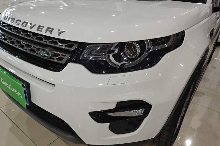 Used Land Rover Discovery Sport 2019 240 PS SE Version China VI Standard
