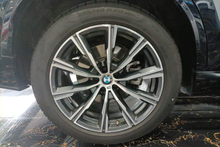 Used BMW X5 2022 Restyled xDrive 30Li Luxury Version M Sport Package
