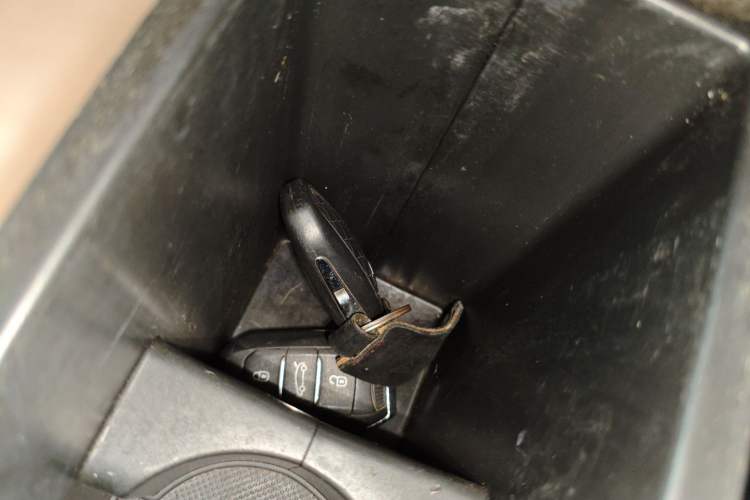 Used  5LS 2014 1.6T Prestige Edition THP200