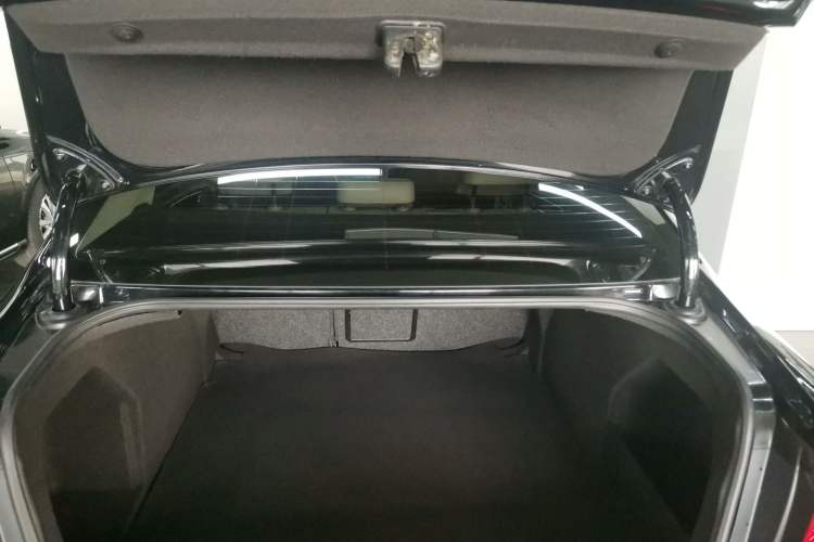 Used Volkswagen Magotan 2015 Facelift 1.8TSI Luxury Model
