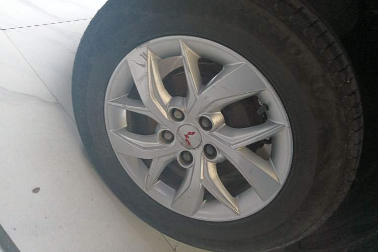 Used Wuling Hongguang S3 2019 1.5L Manual Comfort Model China VI Standard
