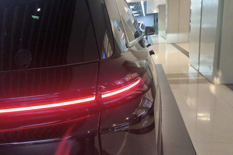 Used Li Auto L8 2025 Ultra Smart Refreshed Edition