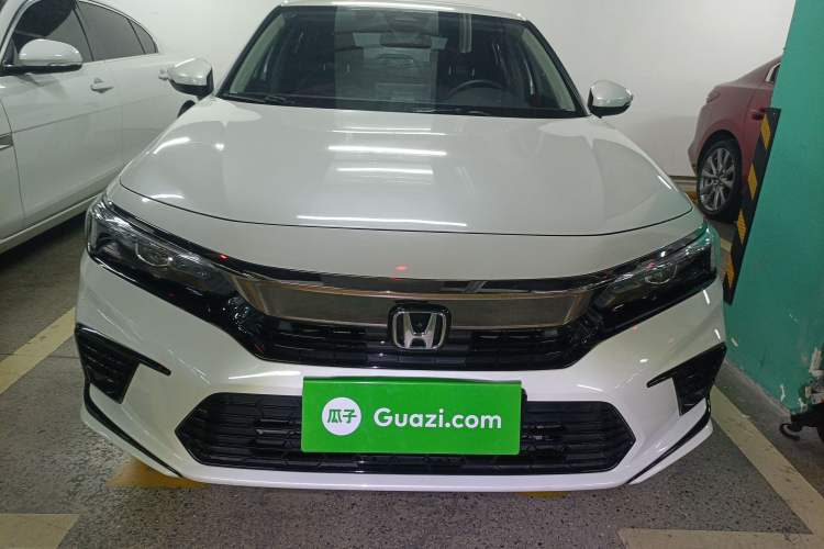 Used Honda Civic 2023 240TURBO CVT Dynamic · Center Stage Special Edition