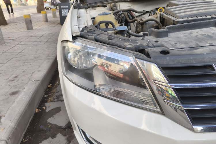 Used Volkswagen Gran Lavida 2013 1.6L Automatic Comfort Model
